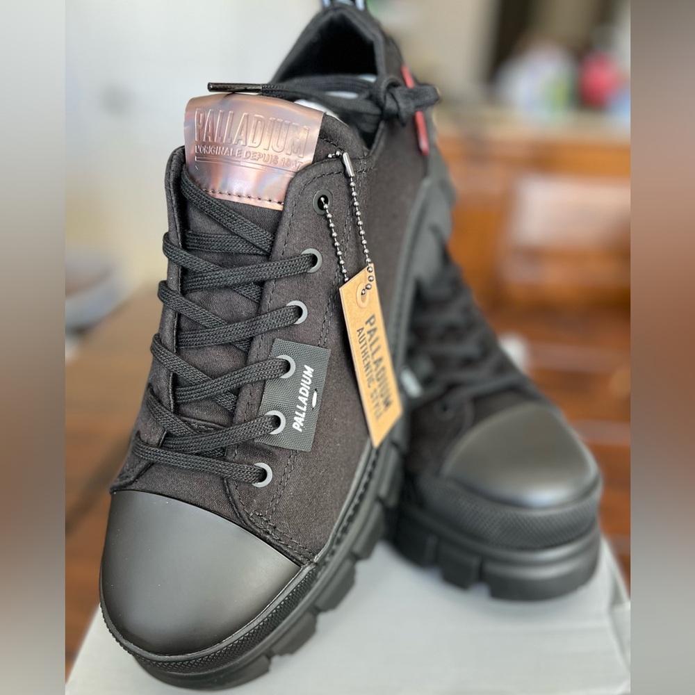 Palladium  Revolt Lo TX Platform Sneakers 10 - Picture 3 of 11